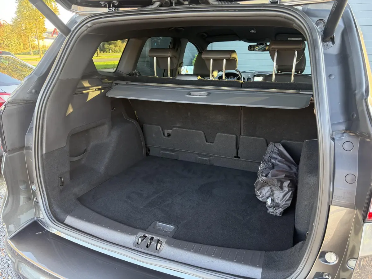 1.5 EcoBoost ST Line ✓2e Eigenaar✓Camera✓Carplay✓Navi✓Alcantara-Halfleder✓Clima✓Cruise✓6 Bak✓120pk✓18'' Lmv✓Keyless✓Pdc V+A✓Rijstrooksensor✓N.A.P✓Apk tot 03-202