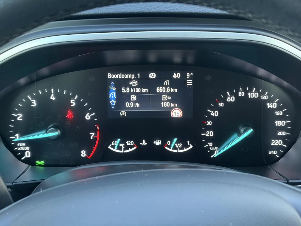 1.0 EcoBoost Trend Edition Business ✓2e Eigenaar✓Carplay✓101pk✓Navi✓Clima✓Cruise✓Rijstrooksensor✓Pdc V+A✓6 Bak✓Lm velgen✓N.A.P✓Apk tot 08-2027