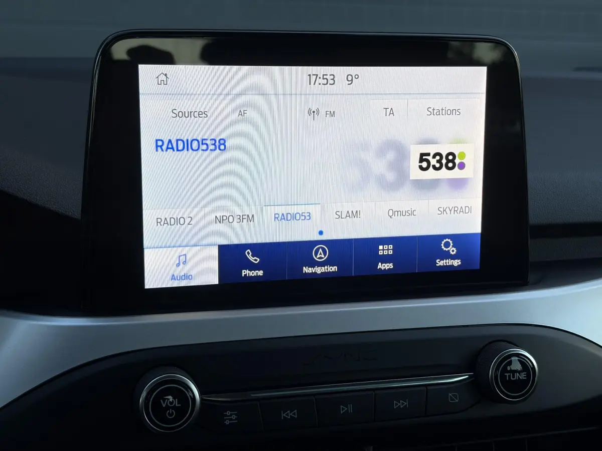 1.0 EcoBoost Trend Edition Business ✓2e Eigenaar✓Carplay✓101pk✓Navi✓Clima✓Cruise✓Rijstrooksensor✓Pdc V+A✓6 Bak✓Lm velgen✓N.A.P✓Apk tot 08-2027