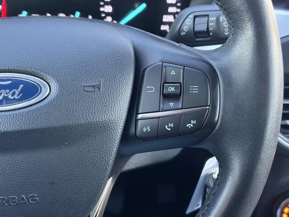 1.0 EcoBoost Trend Edition Business ✓2e Eigenaar✓Carplay✓101pk✓Navi✓Clima✓Cruise✓Rijstrooksensor✓Pdc V+A✓6 Bak✓Lm velgen✓N.A.P✓Apk tot 08-2027