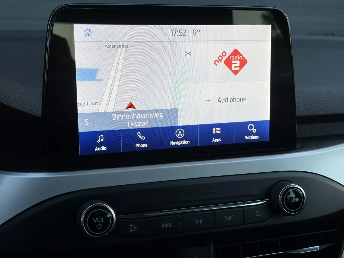 1.0 EcoBoost Trend Edition Business ✓2e Eigenaar✓Carplay✓101pk✓Navi✓Clima✓Cruise✓Rijstrooksensor✓Pdc V+A✓6 Bak✓Lm velgen✓N.A.P✓Apk tot 08-2027