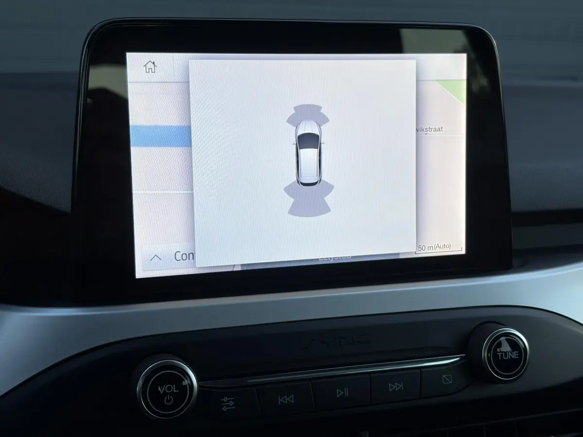 1.0 EcoBoost Trend Edition Business ✓2e Eigenaar✓Carplay✓101pk✓Navi✓Clima✓Cruise✓Rijstrooksensor✓Pdc V+A✓6 Bak✓Lm velgen✓N.A.P✓Apk tot 08-2027
