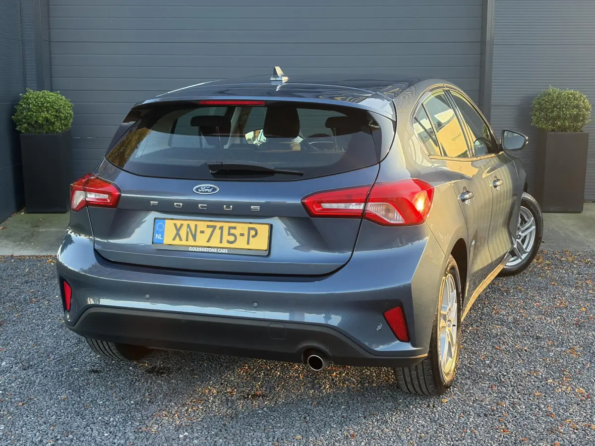 1.0 EcoBoost Trend Edition Business ✓2e Eigenaar✓Carplay✓101pk✓Navi✓Clima✓Cruise✓Rijstrooksensor✓Pdc V+A✓6 Bak✓Lm velgen✓N.A.P✓Apk tot 08-2027