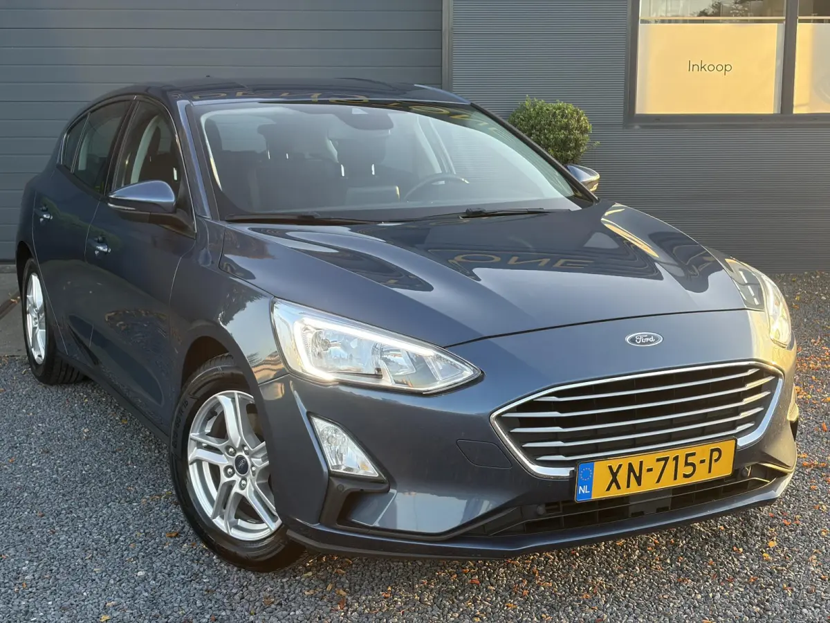 1.0 EcoBoost Trend Edition Business ✓2e Eigenaar✓Carplay✓101pk✓Navi✓Clima✓Cruise✓Rijstrooksensor✓Pdc V+A✓6 Bak✓Lm velgen✓N.A.P✓Apk tot 08-2027