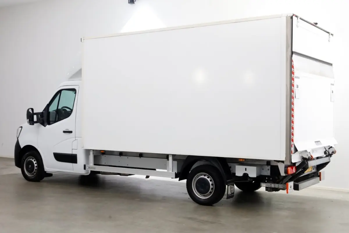 T35 2.3 dCi 145pk Bakwagen met laadklep 1158kg laadvermogen 05-2023