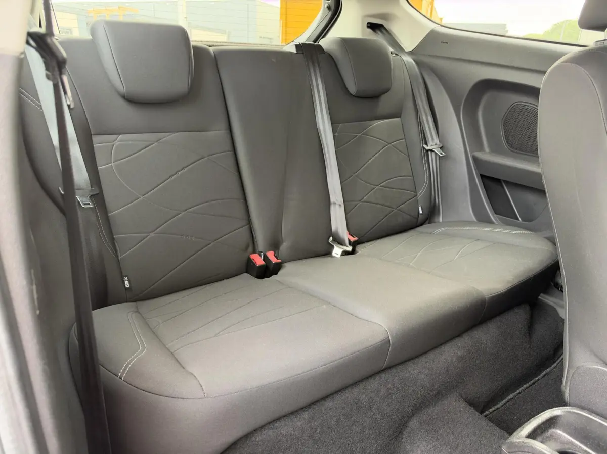 1.0 Style Essential | LED | Navigatie | Airco | Winterset