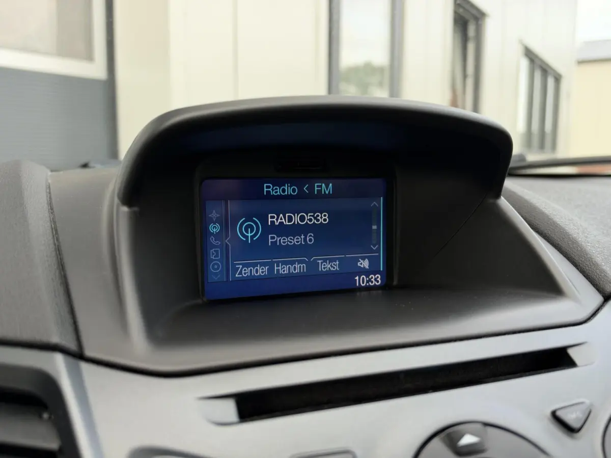 1.0 Style Essential | LED | Navigatie | Airco | Winterset