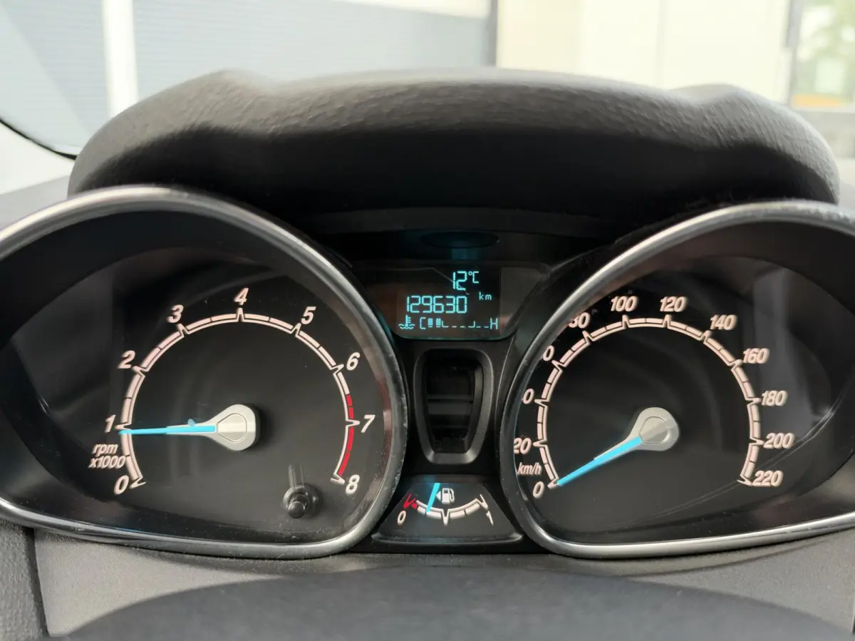 1.0 Style Essential | LED | Navigatie | Airco | Winterset