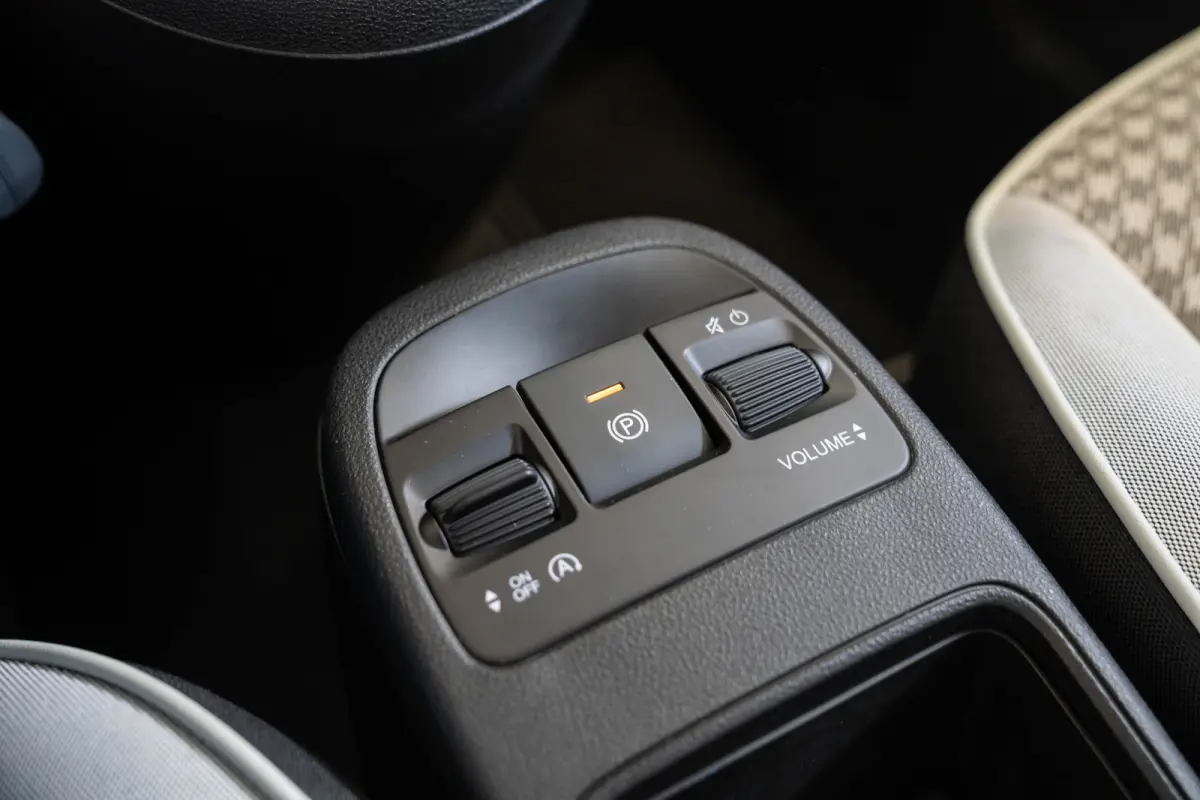 1.0 Hybrid Torino Launch Edition | Tot 8 Jaar Garantie | Apple Carplay & Android Auto | Parkeersensoren | Cruise Controle | Lichtmetalen velgen |