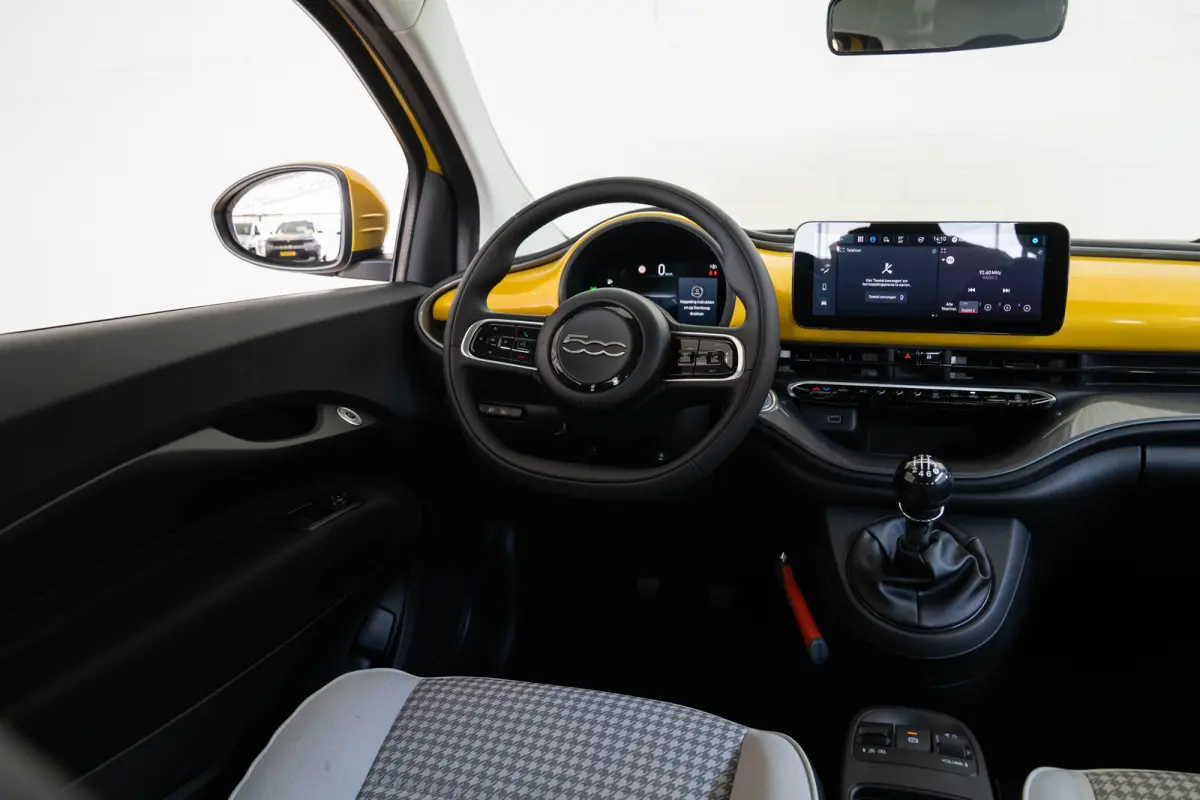 1.0 Hybrid Torino Launch Edition | Tot 8 Jaar Garantie | Apple Carplay & Android Auto | Parkeersensoren | Cruise Controle | Lichtmetalen velgen |