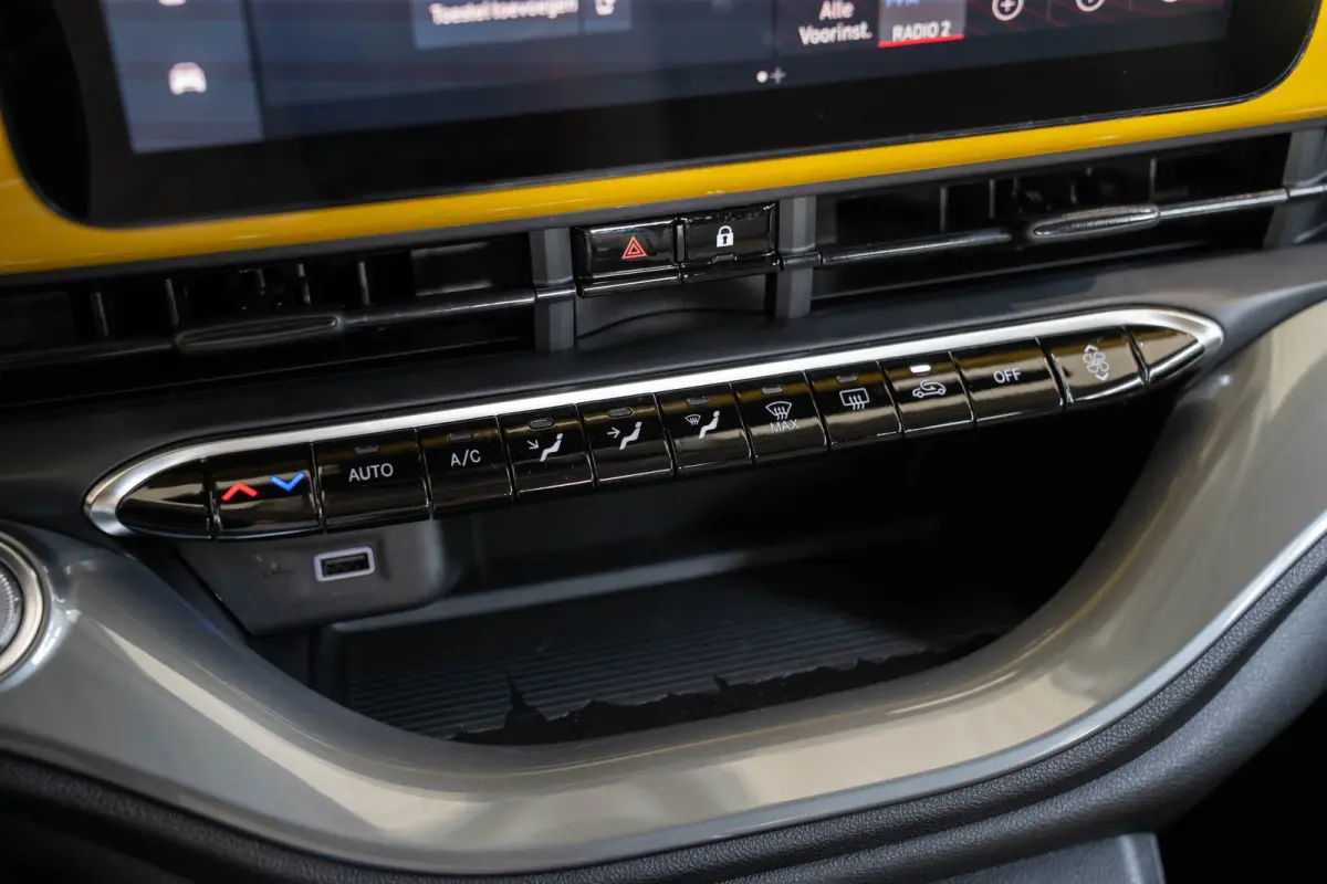 1.0 Hybrid Torino Launch Edition | Tot 8 Jaar Garantie | Apple Carplay & Android Auto | Parkeersensoren | Cruise Controle | Lichtmetalen velgen |