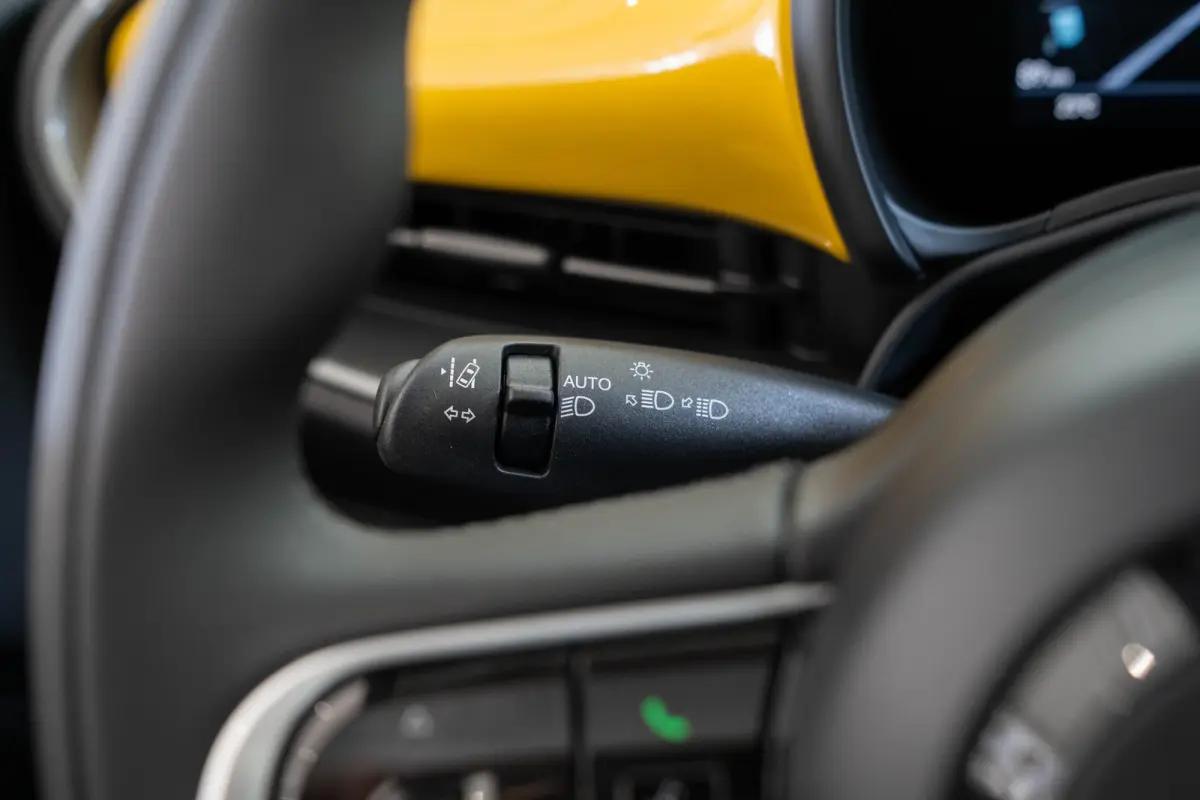 1.0 Hybrid Torino Launch Edition | Tot 8 Jaar Garantie | Apple Carplay & Android Auto | Parkeersensoren | Cruise Controle | Lichtmetalen velgen |