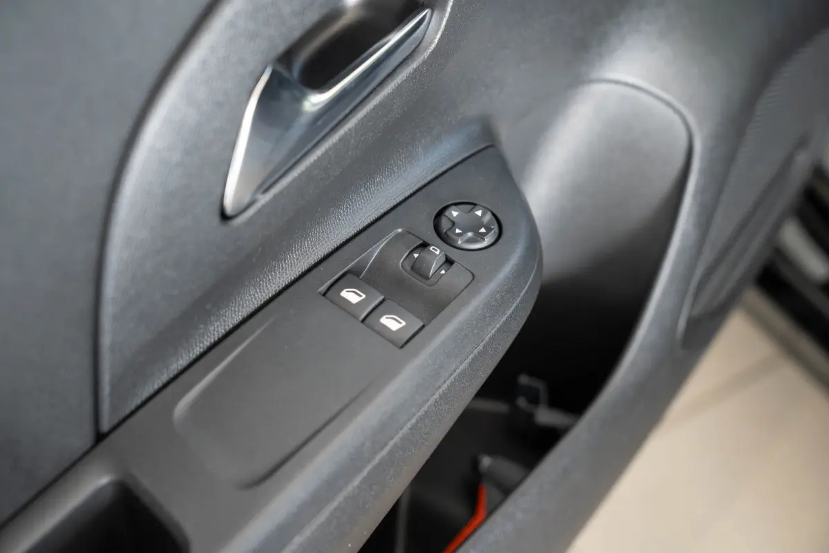 Edition 50 kWh | Apple Carplay & Android Auto | Climate Controle | Keyless | Cruise Controle | DAB | Bluetooth |