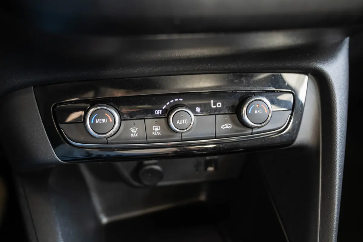 Edition 50 kWh | Apple Carplay & Android Auto | Climate Controle | Keyless | Cruise Controle | DAB | Bluetooth |