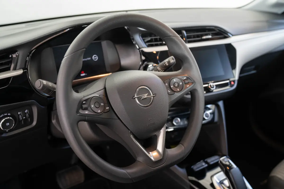 Edition 50 kWh | Apple Carplay & Android Auto | Climate Controle | Keyless | Cruise Controle | DAB | Bluetooth |