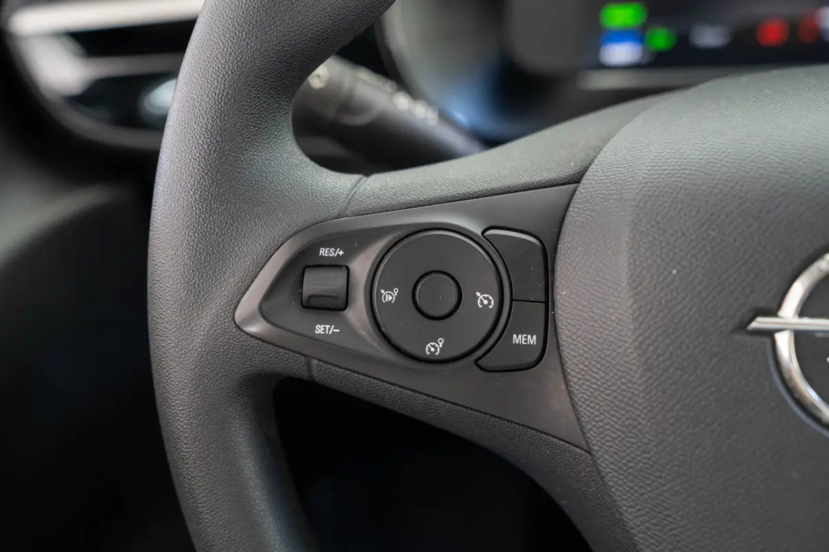 Edition 50 kWh | Apple Carplay & Android Auto | Climate Controle | Keyless | Cruise Controle | DAB | Bluetooth |
