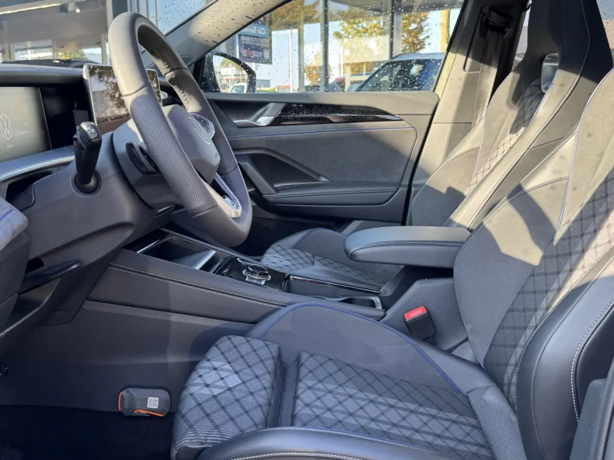 1.5 eHybrid R-line Edition | Stoel & Stuurverw.