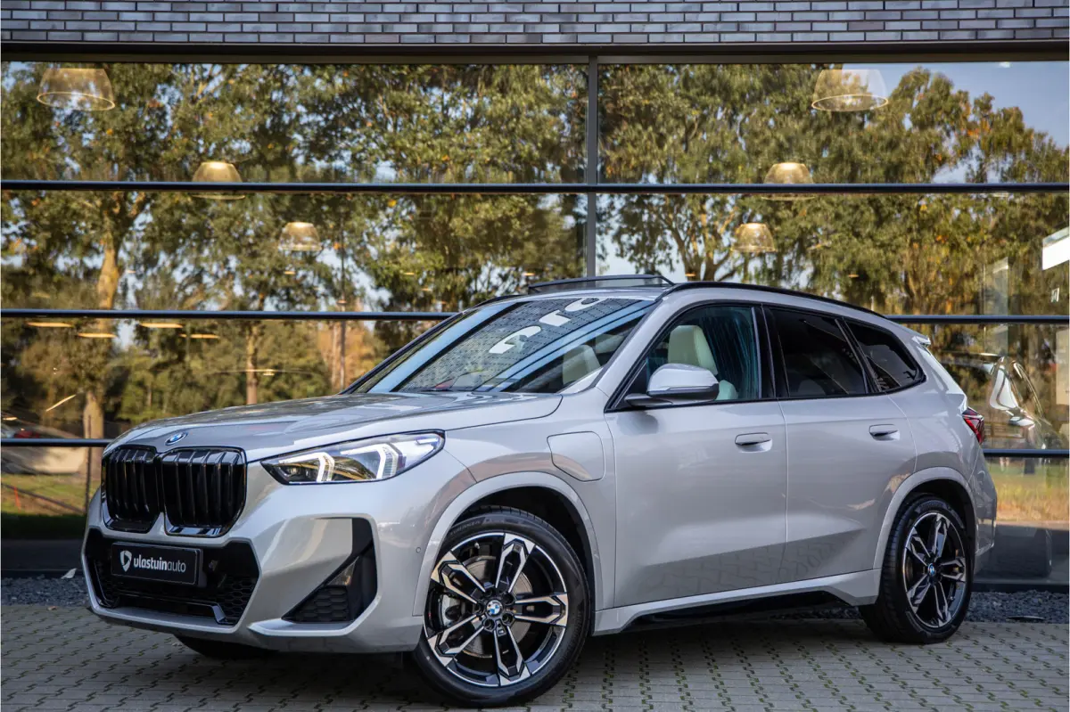 xDrive25e M-sport , Panoramadak, Trekhaak, Harman&Kardon, Adap. Cruise, Massage, Keyless