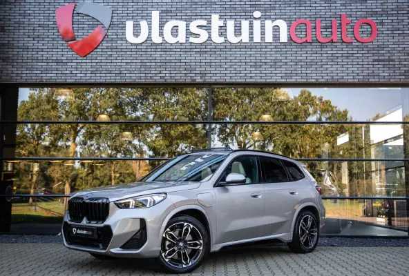 xDrive25e M-sport , Panoramadak, Trekhaak, Harman&Kardon, Adap. Cruise, Massage, Keyless