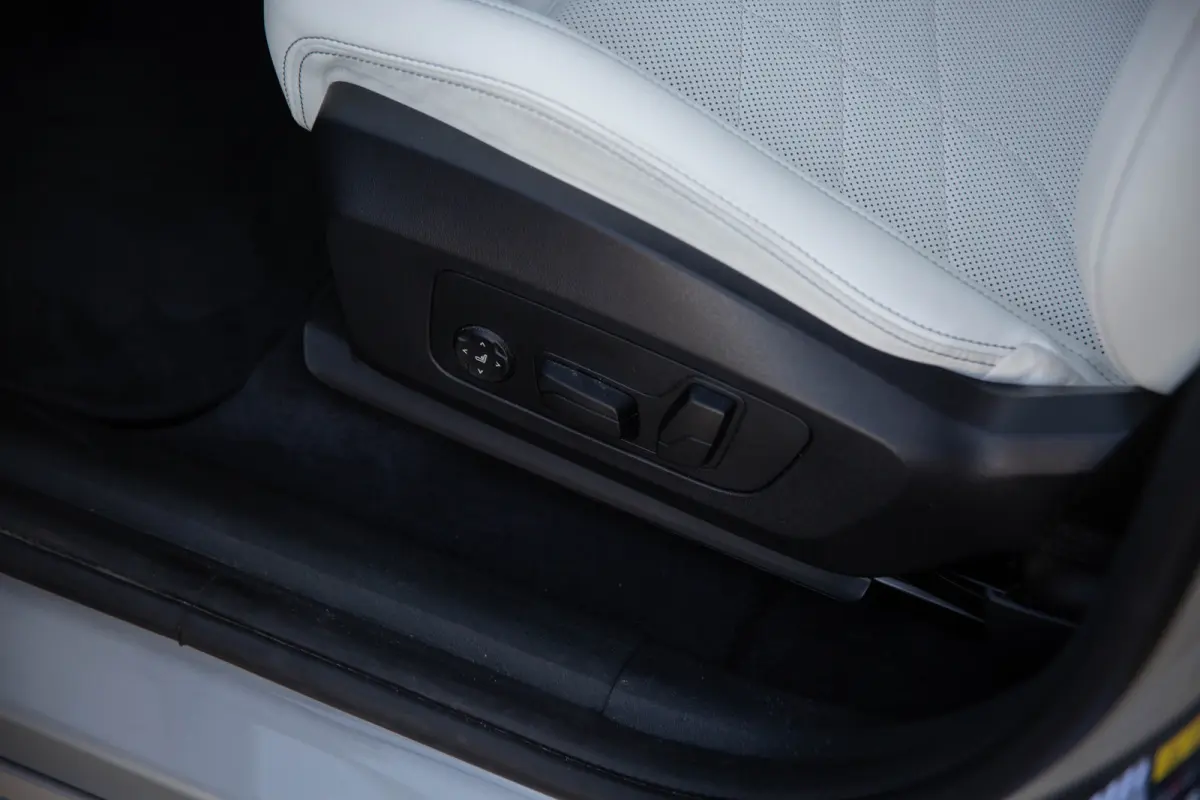 xDrive25e M-sport , Panoramadak, Trekhaak, Harman&Kardon, Adap. Cruise, Massage, Keyless
