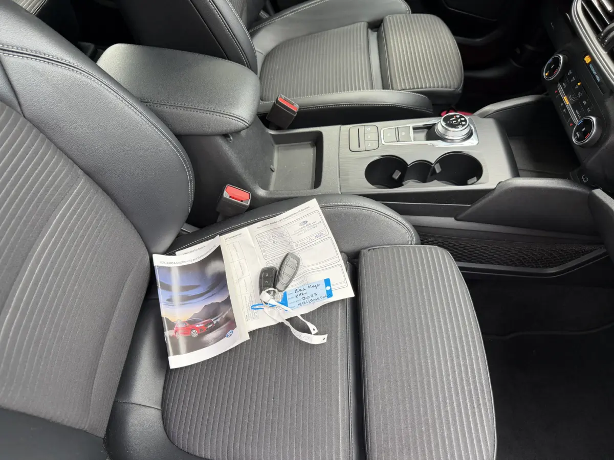 2.5 PHEV Cool & Connect Stoelverwarming | Navi | PDC | Cruise | Carplay | Half leder Plug in