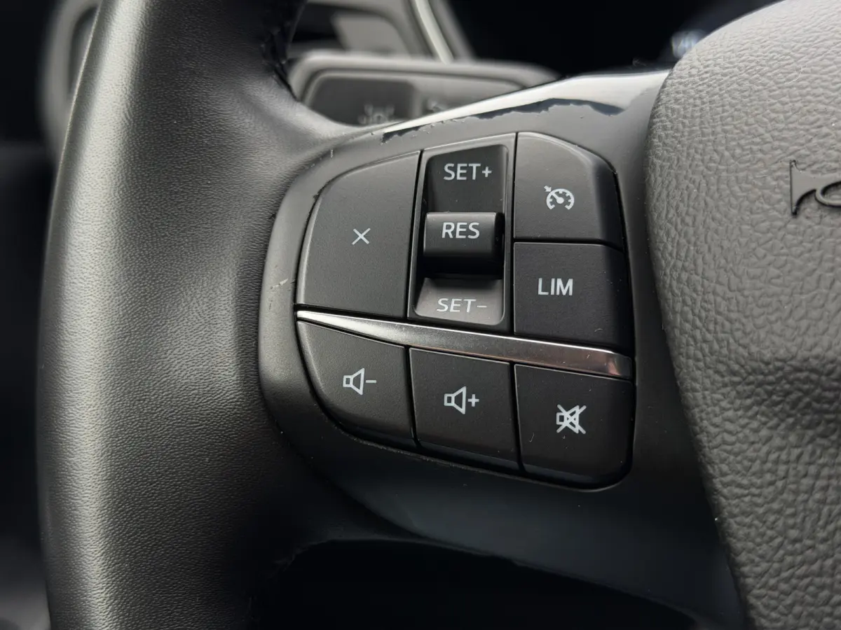 2.5 PHEV Cool & Connect Stoelverwarming | Navi | PDC | Cruise | Carplay | Half leder Plug in