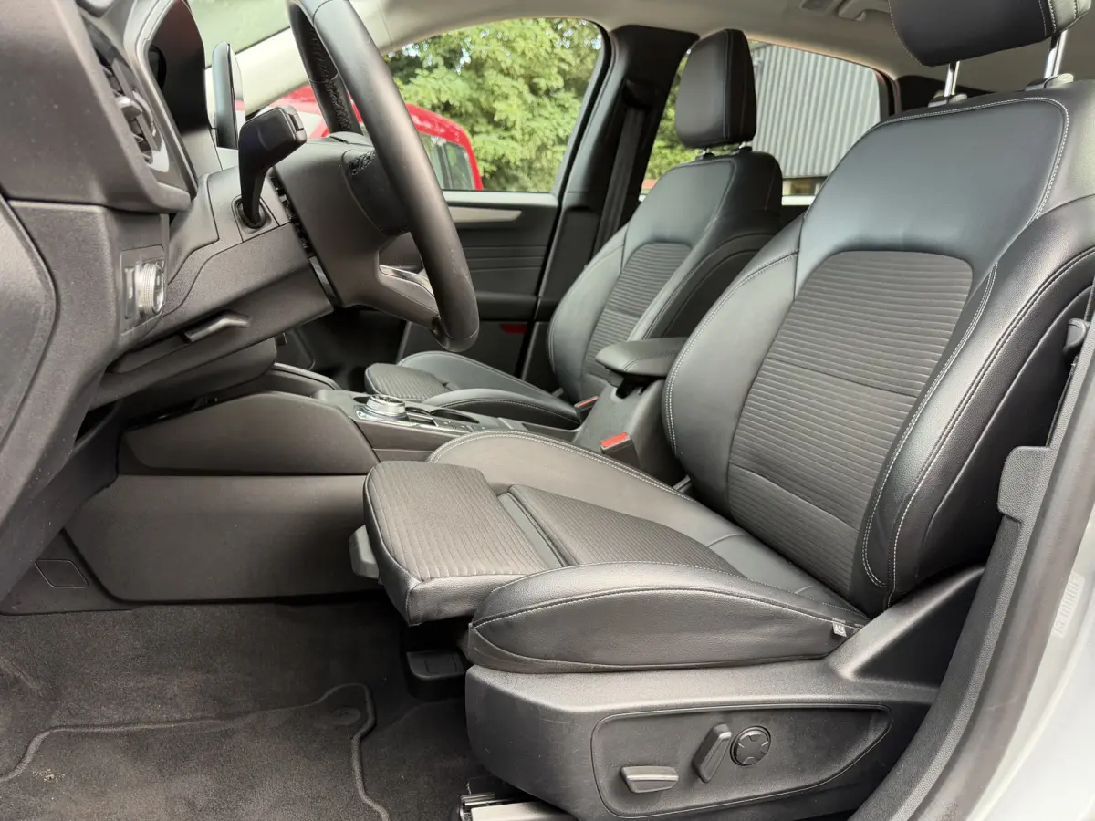 2.5 PHEV Cool & Connect Stoelverwarming | Navi | PDC | Cruise | Carplay | Half leder Plug in