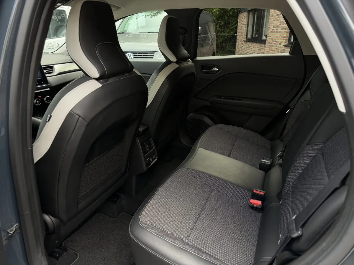VERKOCHT 1.6 E-Tech Plug-in Hybrid 160 PK Intens Aut. Camera Navi PDC Lane Assist Cruise Stoelverwarming