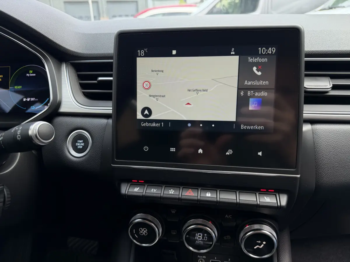 VERKOCHT 1.6 E-Tech Plug-in Hybrid 160 PK Intens Aut. Camera Navi PDC Lane Assist Cruise Stoelverwarming
