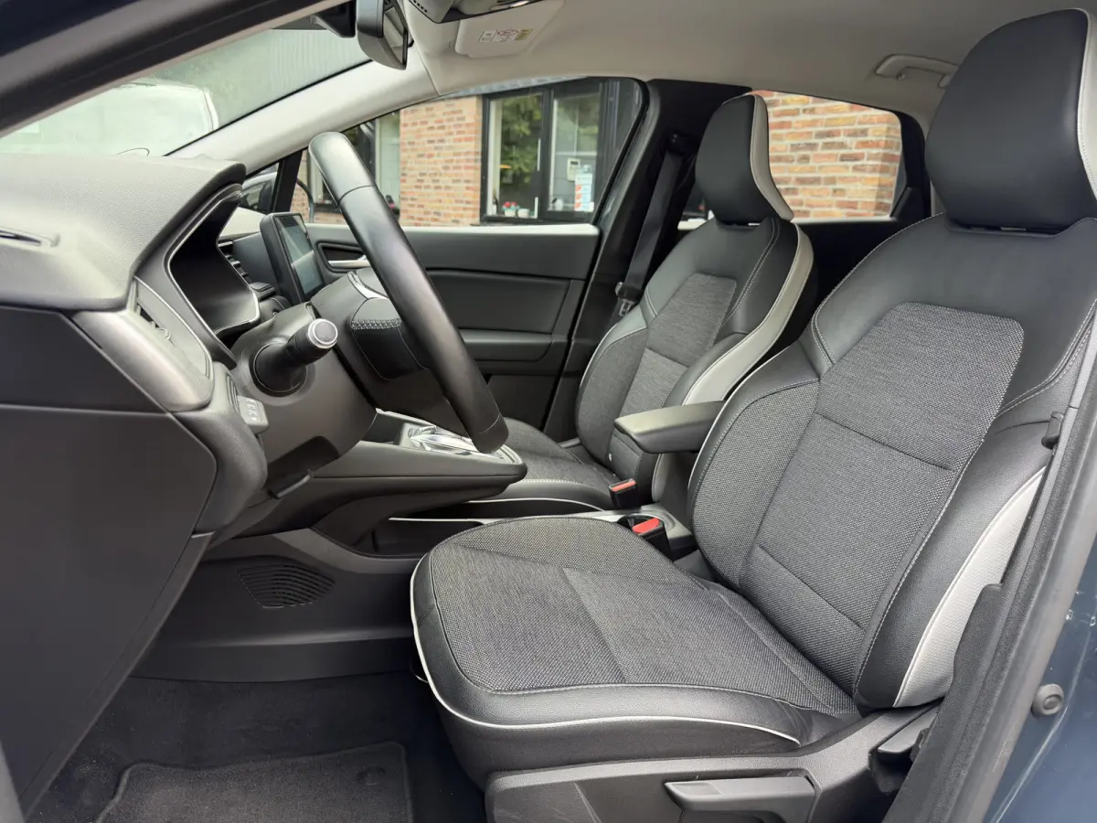 VERKOCHT 1.6 E-Tech Plug-in Hybrid 160 PK Intens Aut. Camera Navi PDC Lane Assist Cruise Stoelverwarming