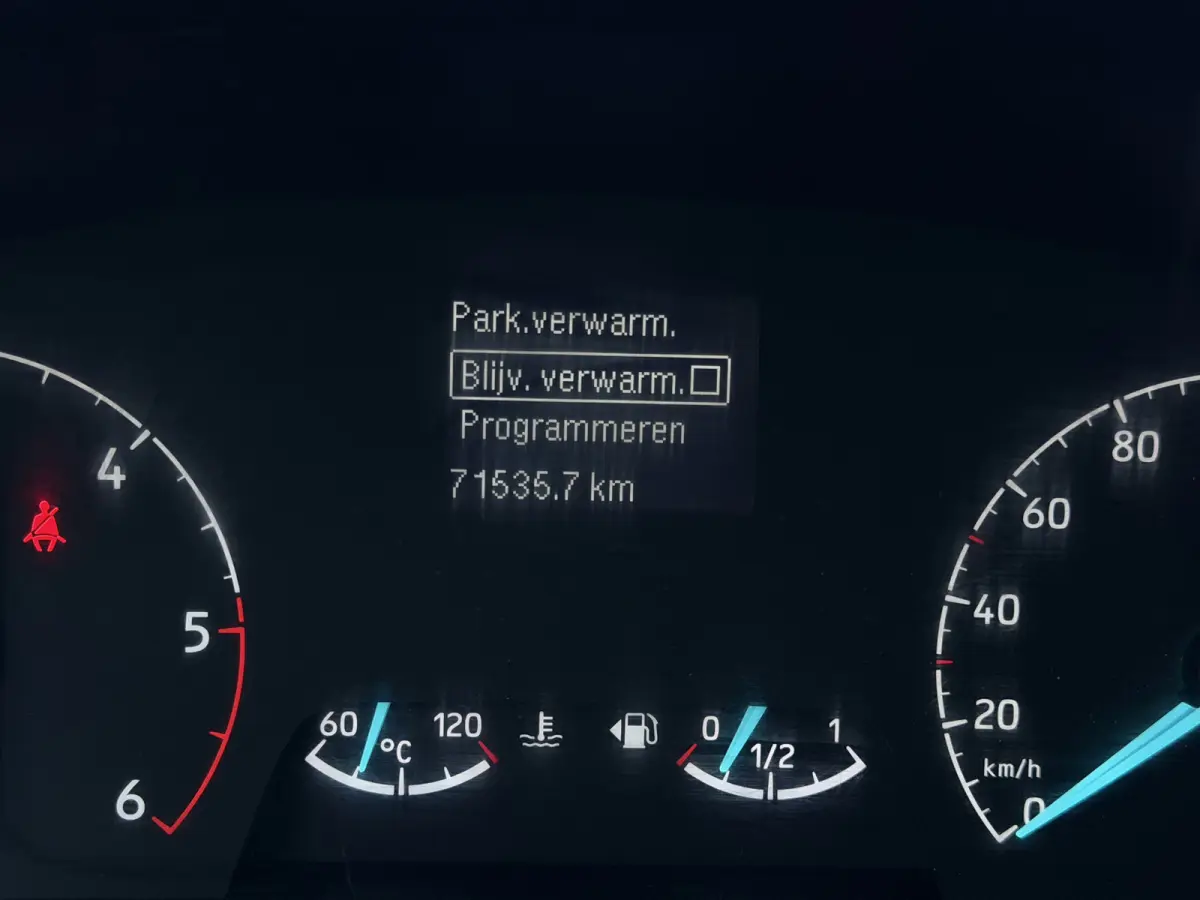 300 2.0 TDCI L2H1 Limited 130 PK Carplay Navi Stoelverwarming 2800Kg Trekgewicht