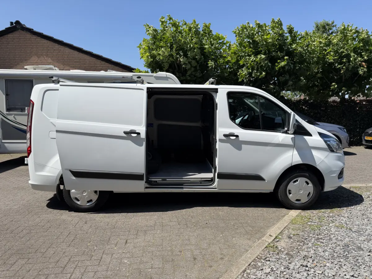300 2.0 TDCI L2H1 Limited 130 PK Carplay Navi Stoelverwarming 2800Kg Trekgewicht