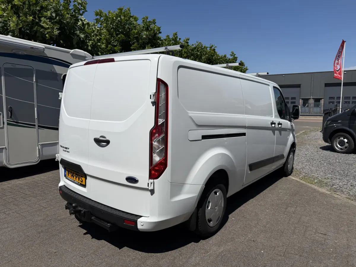 300 2.0 TDCI L2H1 Limited 130 PK Carplay Navi Stoelverwarming 2800Kg Trekgewicht