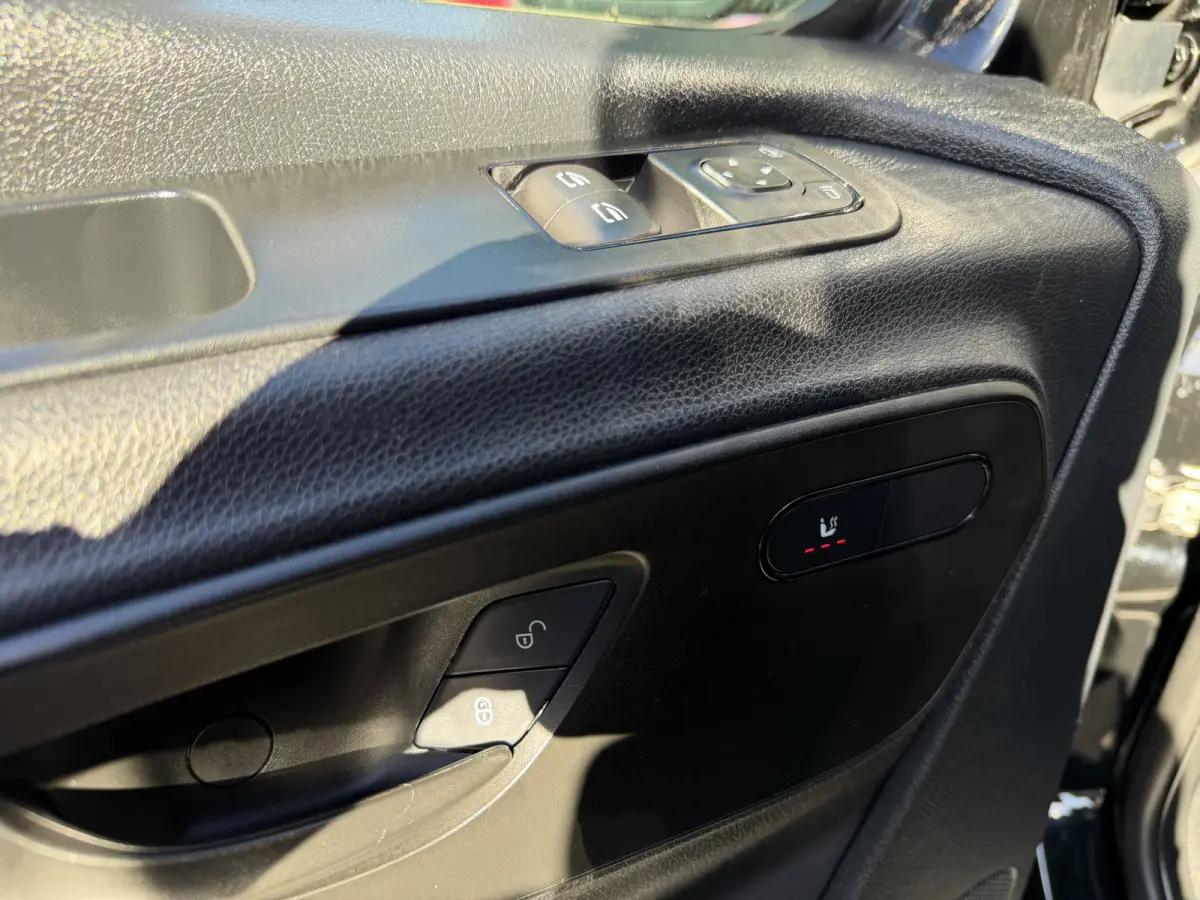 verkocht !!! 317 1.9 CDI L2H2 Automaat Cruise Carplay Camera Stoelverwarming trekhaak  zide steps 170 PK