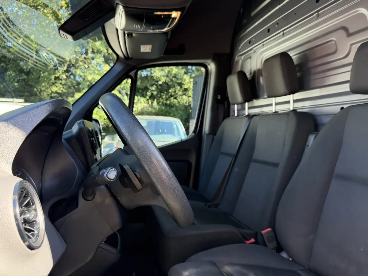 verkocht !!! 317 1.9 CDI L2H2 Automaat Cruise Carplay Camera Stoelverwarming trekhaak  zide steps 170 PK