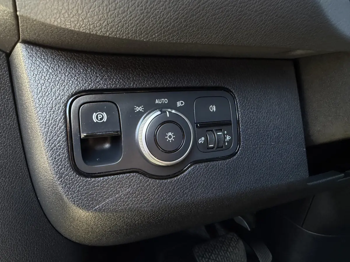 verkocht !!! 317 1.9 CDI L2H2 Automaat Cruise Carplay Camera Stoelverwarming trekhaak  zide steps 170 PK