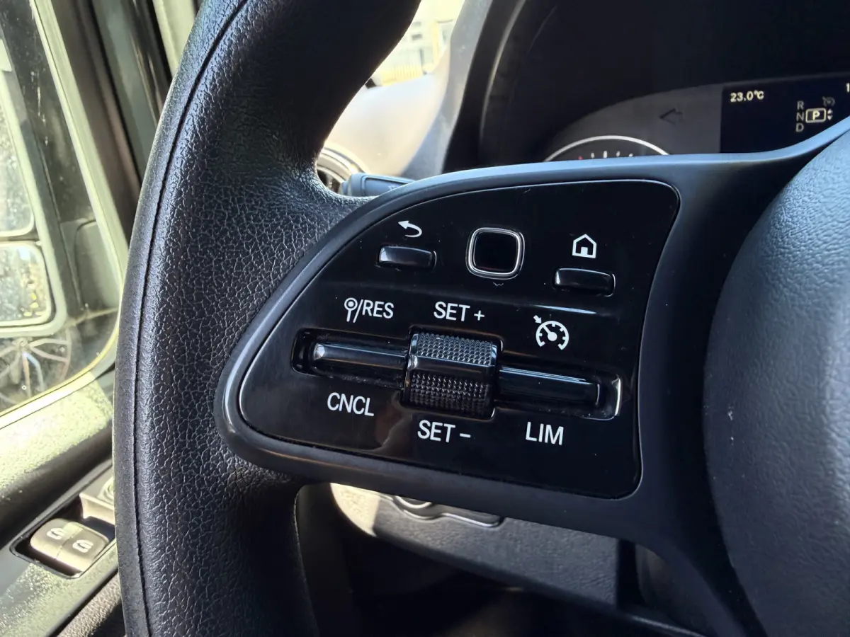 verkocht !!! 317 1.9 CDI L2H2 Automaat Cruise Carplay Camera Stoelverwarming trekhaak  zide steps 170 PK