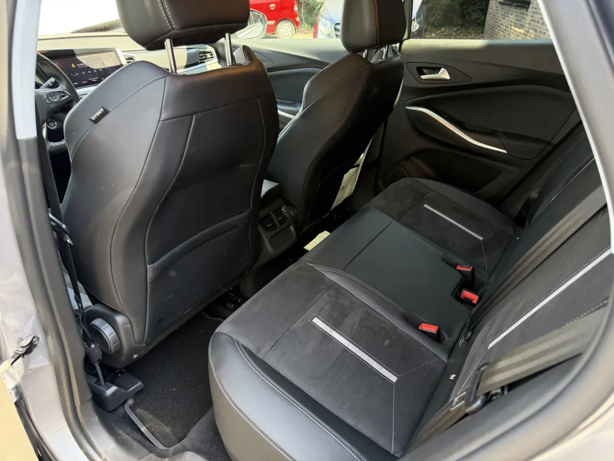 1.6 Turbo Plug-In Hybrid 4x4 GSe 310PK Trekhaak Keyless Entry - Navi - Camera - Carplay Stoel/Stuurverwarming