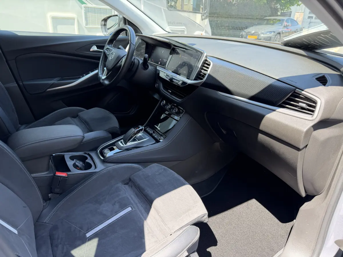 1.6 Turbo Plug-In Hybrid 4x4 GSe 310PK Trekhaak Keyless Entry - Navi - Camera - Carplay Stoel/Stuurverwarming