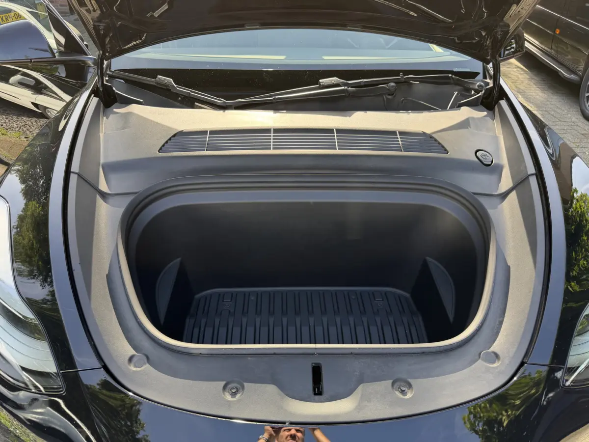 VERKOCHT !!! Long Range AWD 75 kWh 92% SoH | Afn. Trekhaak | Autopilot | 1e Eigenaar BTW