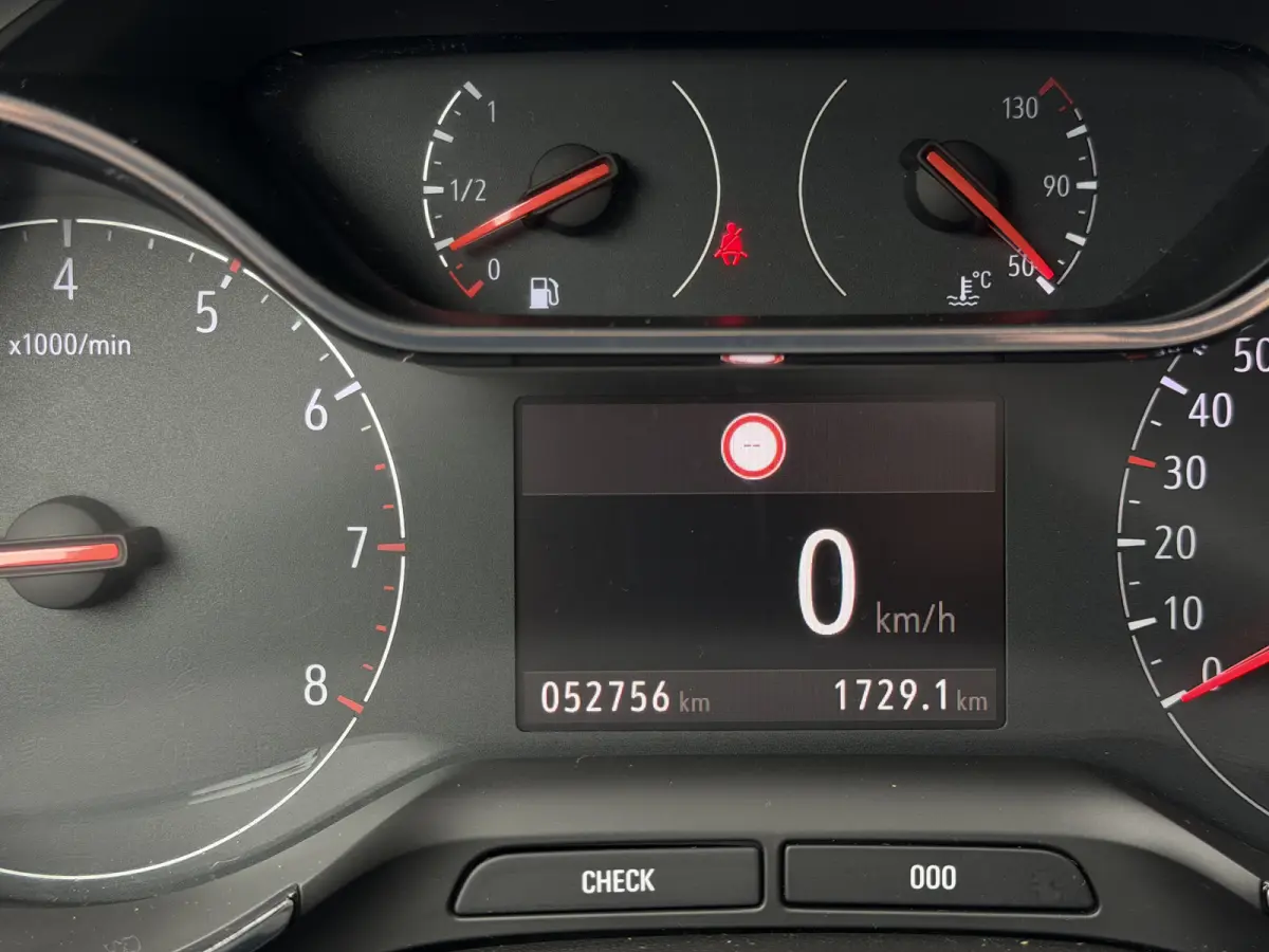1.2 Turbo AGR-comfortstoel | Half Leder | Navi | Carplay | Camera | Chrome pakket