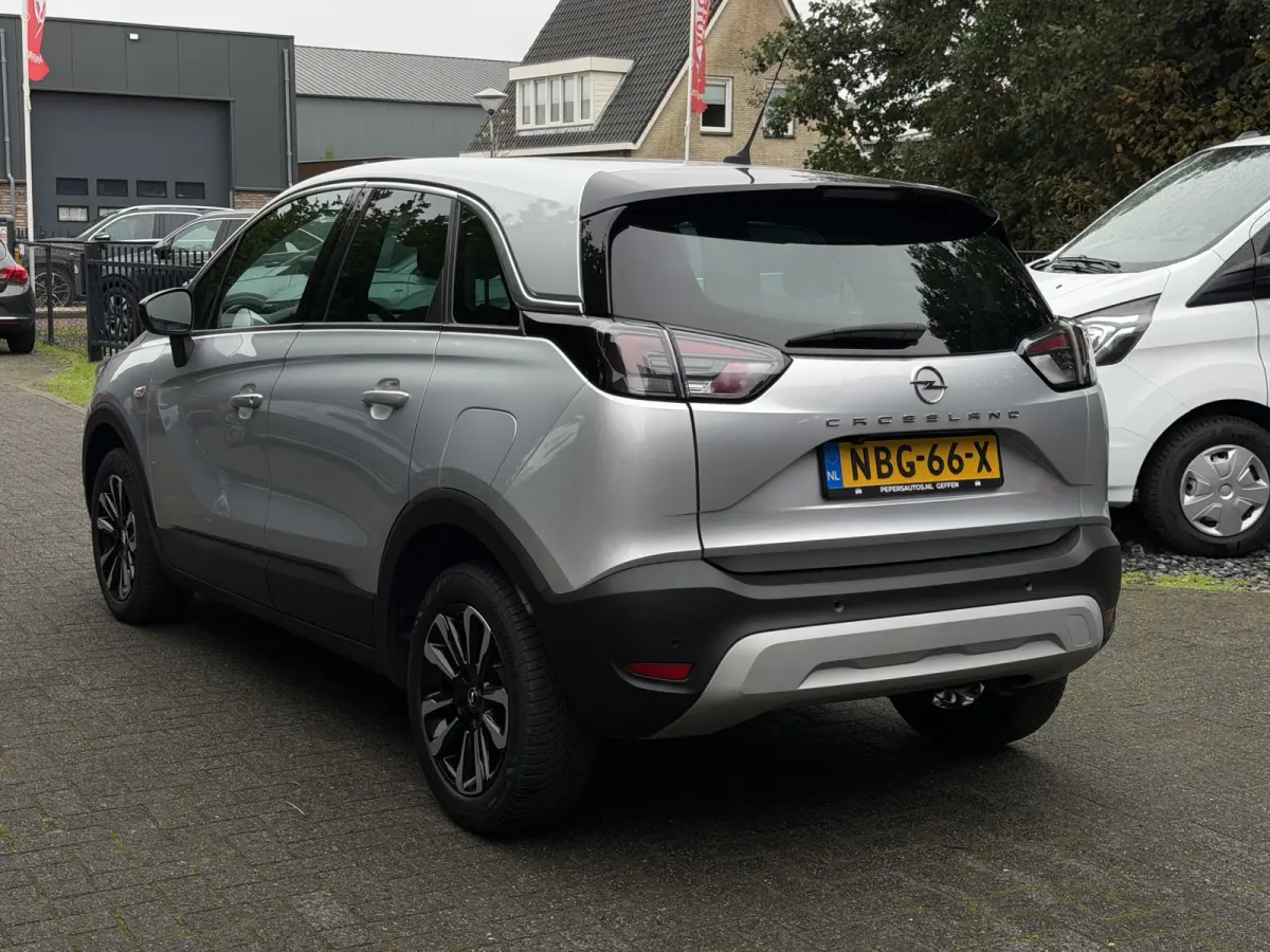 1.2 Turbo AGR-comfortstoel | Half Leder | Navi | Carplay | Camera | Chrome pakket