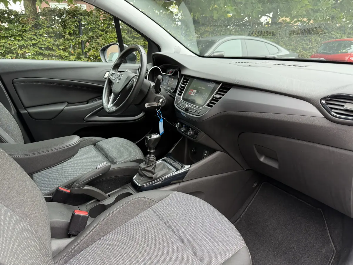 1.2 Turbo AGR-comfortstoel | Half Leder | Navi | Carplay | Camera | Chrome pakket
