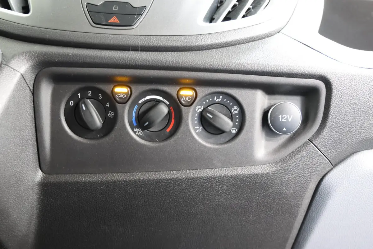 2.0 TDCI BAKWAGEN MET LAADKLEP EURO 6
