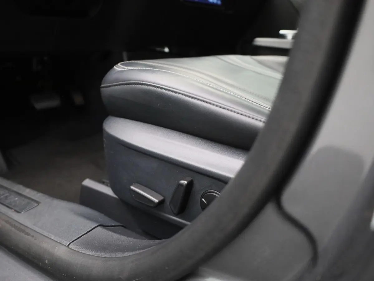 Extended Premium RWD 98 kWh Panorama dak | Elektrische Achterklep