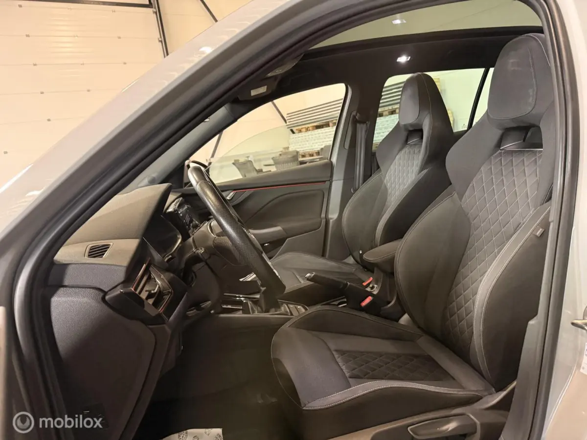 1.0 TSI Sport Business