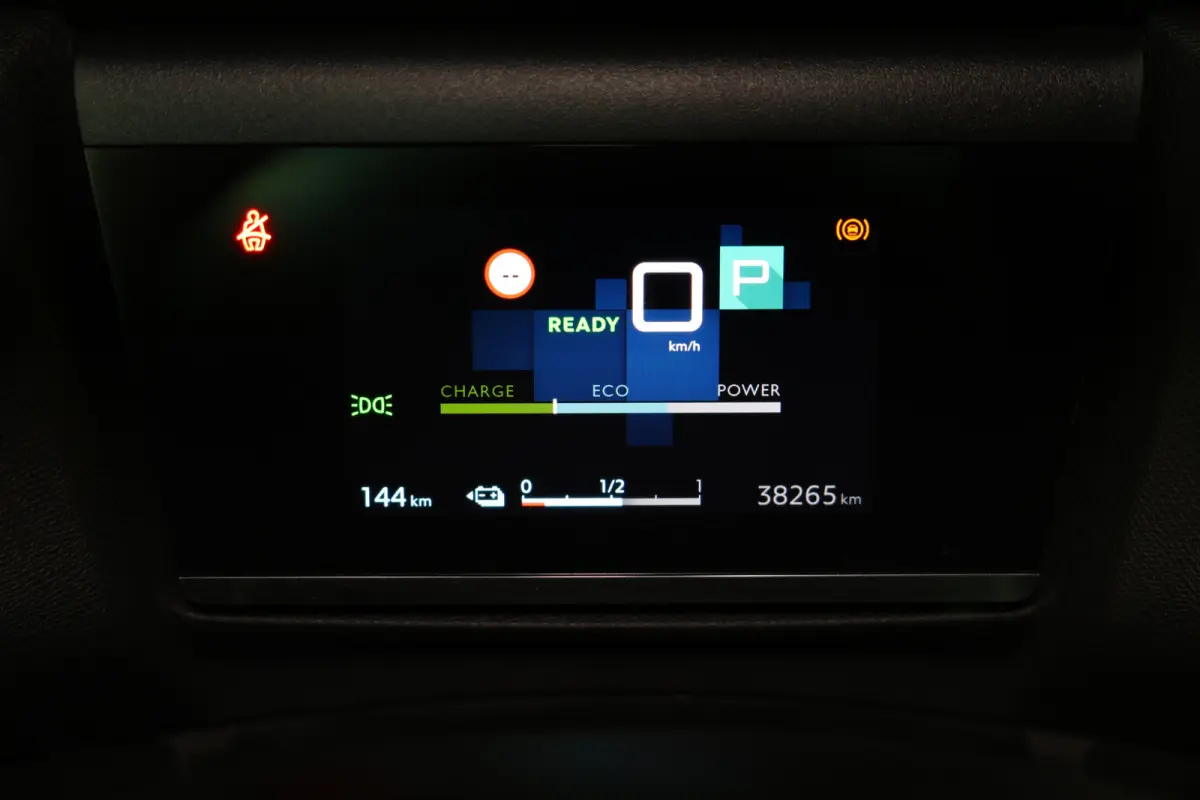 Shine 50 kWh CARPLAY CLIMA CAMERA NAVI VIRTUAL CRUISE LANE STOELVW '21