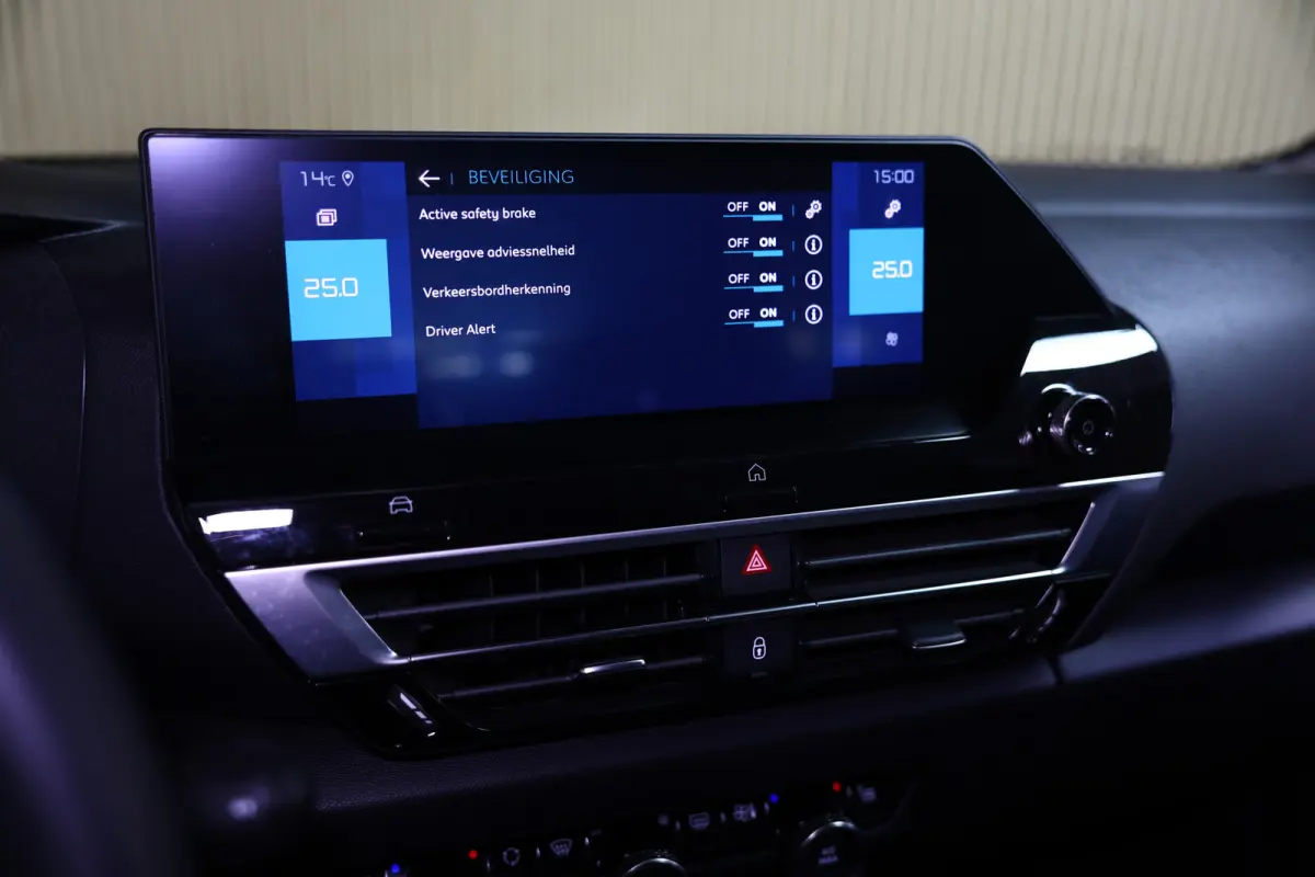 Shine 50 kWh CARPLAY CLIMA CAMERA NAVI VIRTUAL CRUISE LANE STOELVW '21