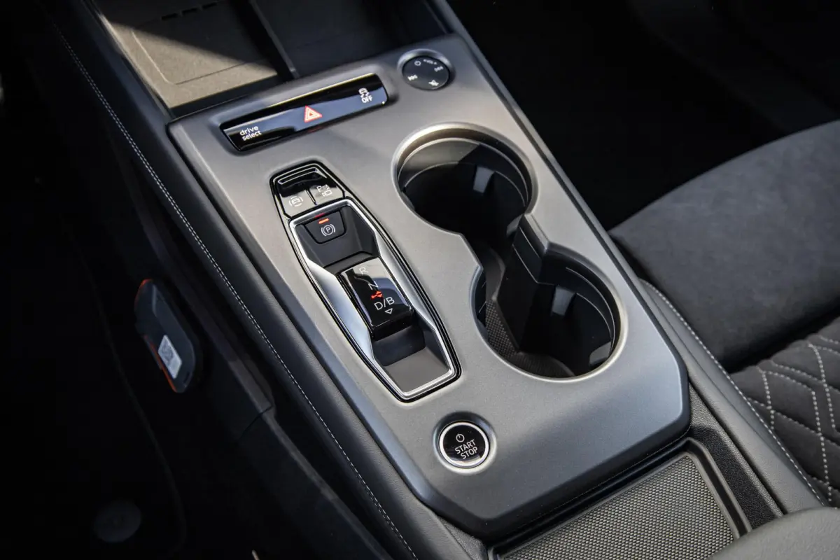 286pk S edition performance 82 kWh | Panoramadak | Trekhaak | Scherm Passagier | Augmented Reality Head-up