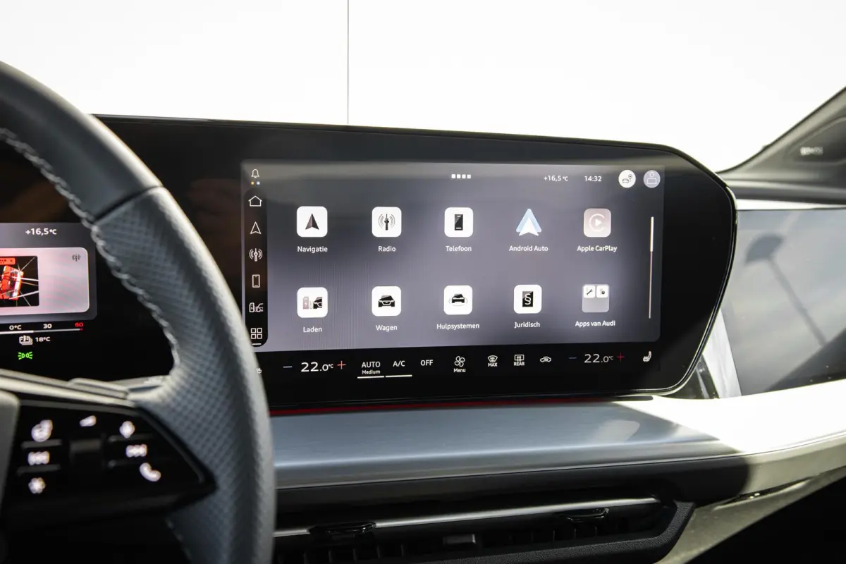 286pk S edition performance 82 kWh | Panoramadak | Trekhaak | Scherm Passagier | Augmented Reality Head-up